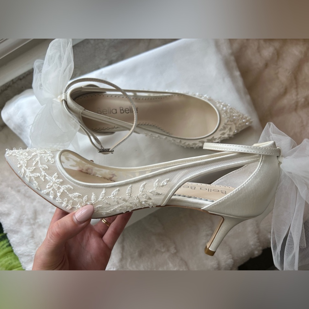 Bella Belle - Esther - Ivory Kitten Heels